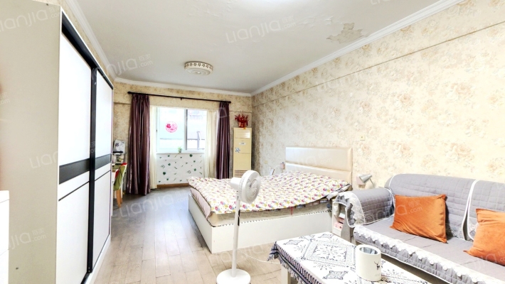 金邻花苑二手房实景图