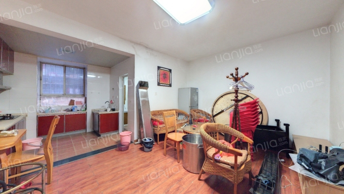 江铃桃花小区二手房实景图