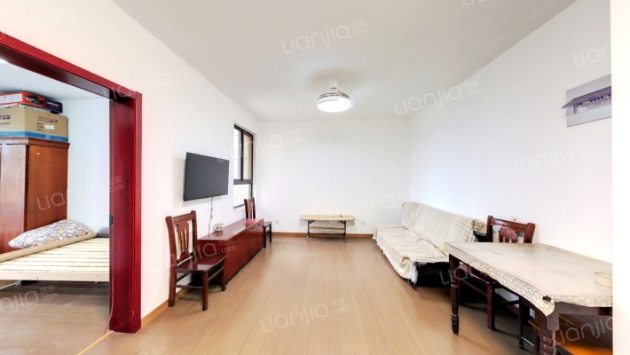 右岸景苑A区二手房实景图