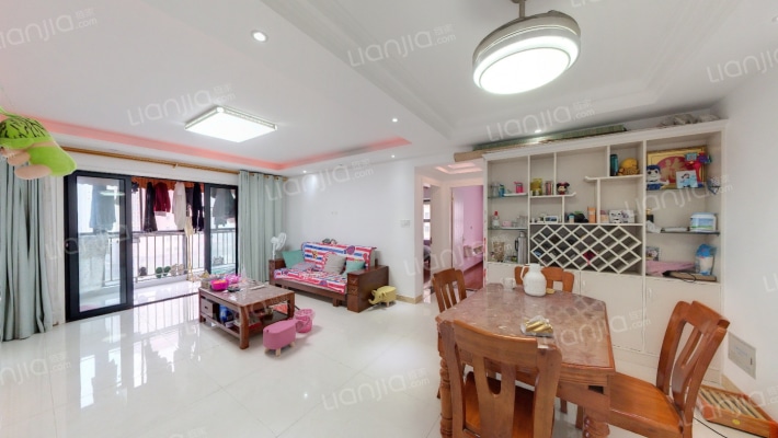 普罗旺斯小镇二手房实景图