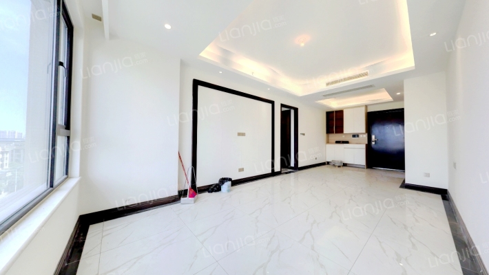 和裕晶河湾二手房实景图