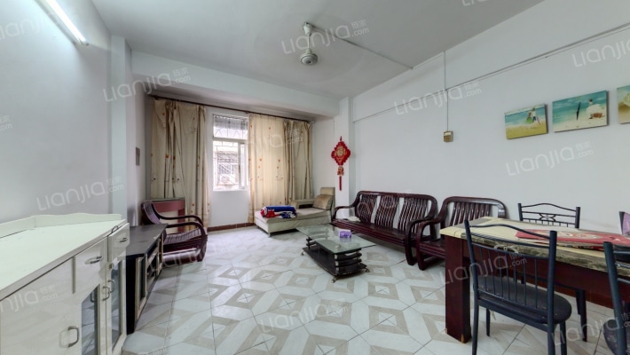 望伟花苑二手房实景图