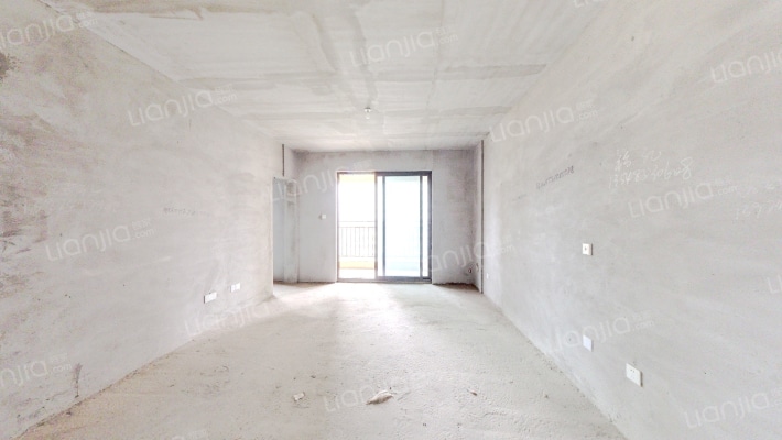 绿地海外滩二期二手房实景图