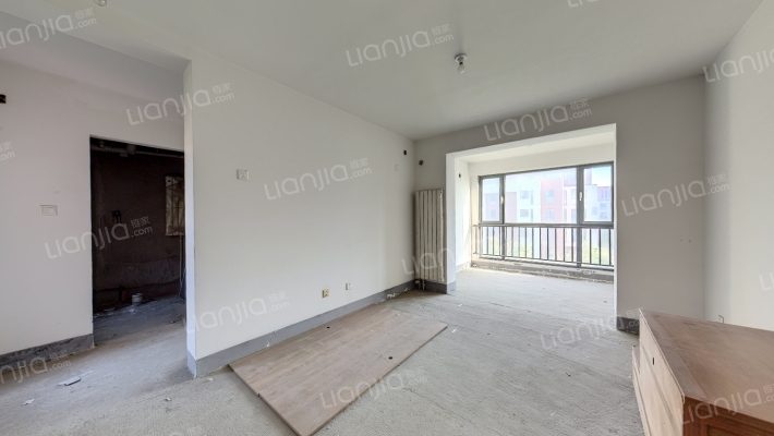 金秋新苑二手房实景图