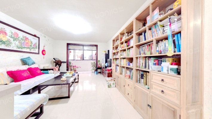 书香名苑二手房实景图