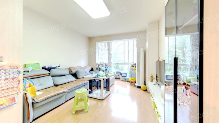 学府嘉苑二手房实景图