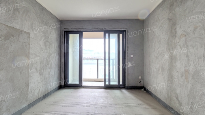 融创云湖十里G区二手房实景图