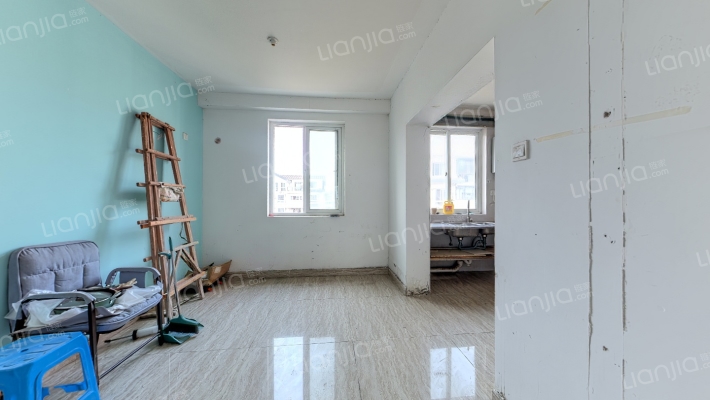 金山浜花园C区二手房实景图