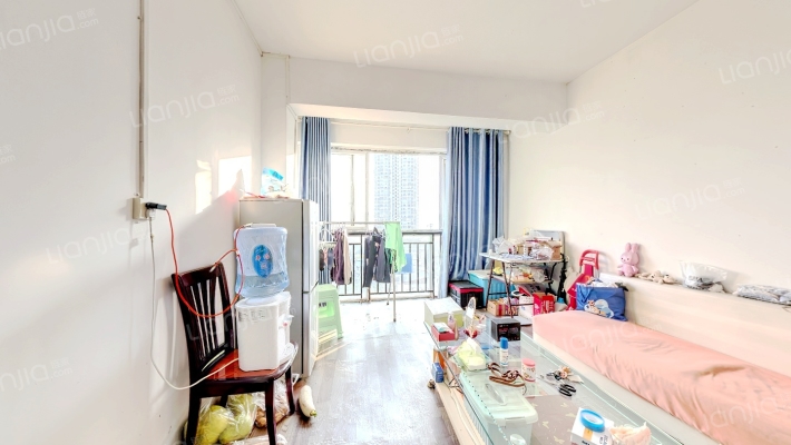 新怡家园二手房实景图