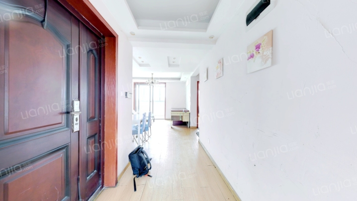 佘北家园茸绣苑二手房实景图