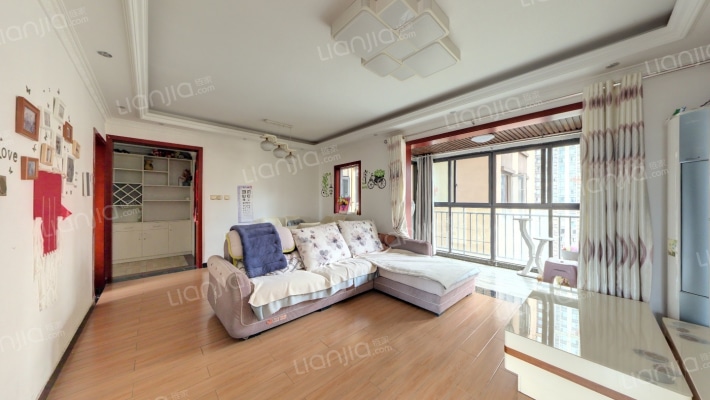 世茂城四期二手房实景图