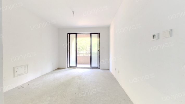 天下锦城巴斯镇二手房实景图