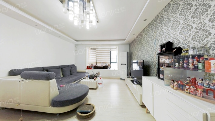 美兰湖颐景园二手房实景图