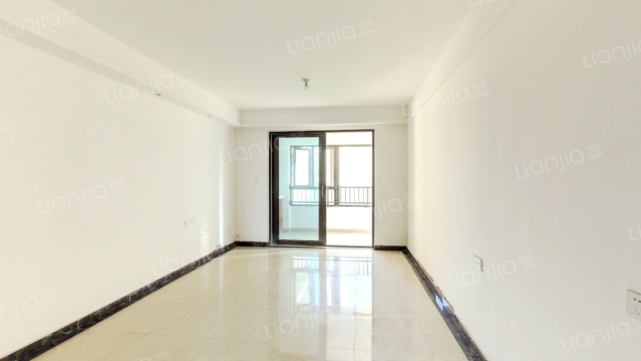 保利柏林之春二手房实景图