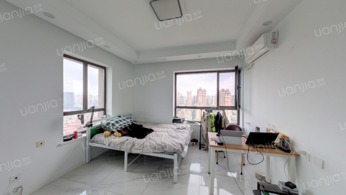 和泓国际花园二手房实景图