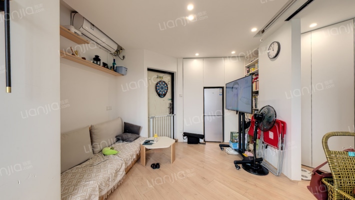 雅仕阁二手房实景图