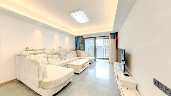 卓越樾山府二手房实景图