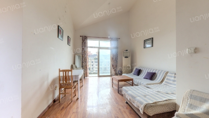 桢楠园二手房实景图