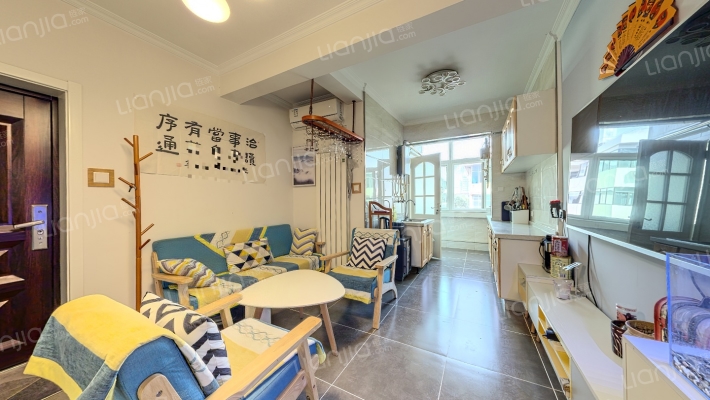 东十一道巷8号院二手房实景图