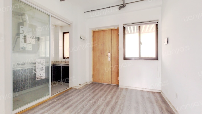 明发新城中心二手房实景图