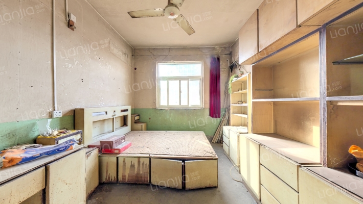 郑新里156号二手房实景图