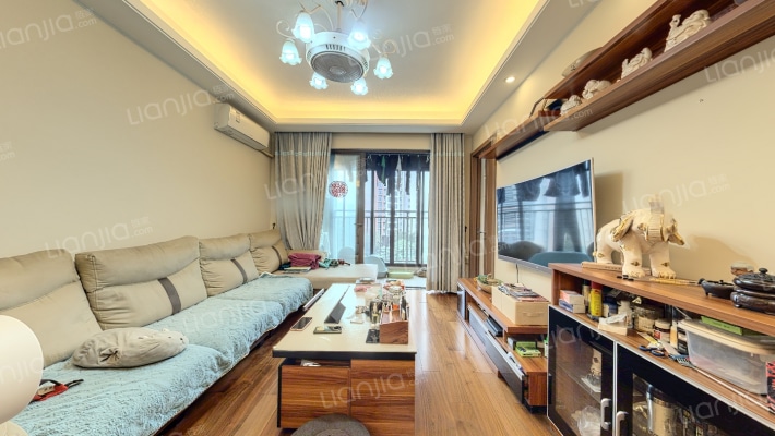 万科麓城三期二手房实景图