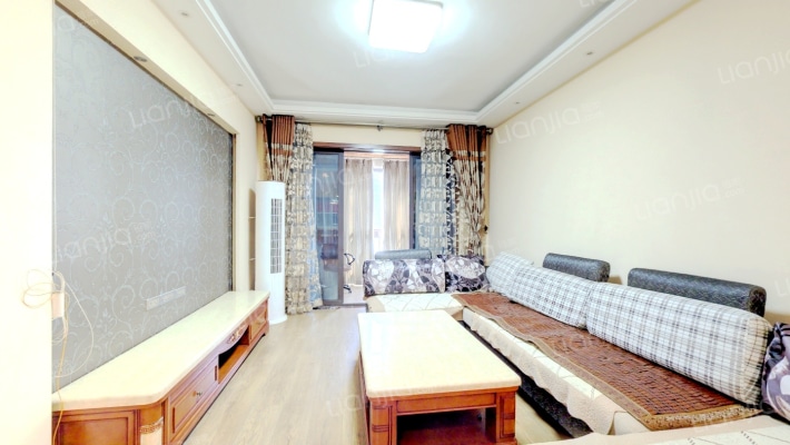 协信彩云湖1号二手房实景图