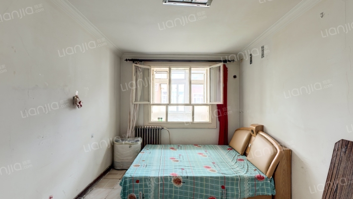 墙子大街土产楼二手房实景图