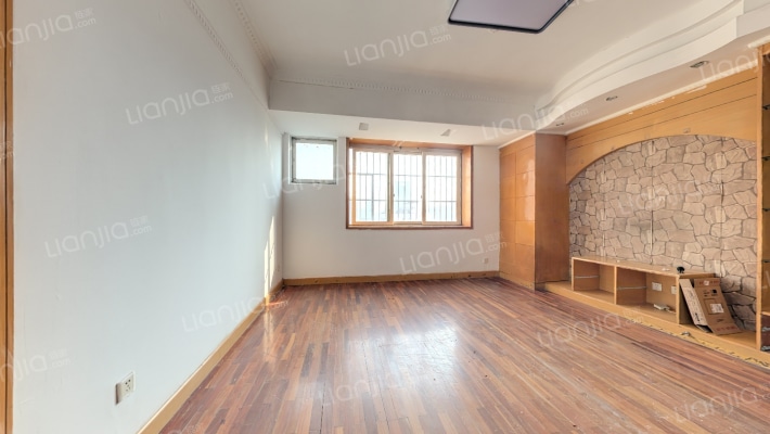 龙泉大厦二手房实景图