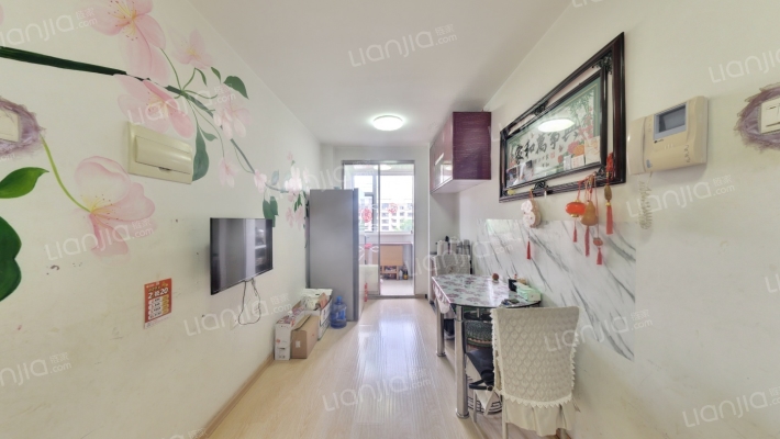 万龙第五城B区二手房实景图