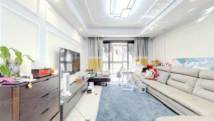 鹏润伊顿公馆二手房实景图