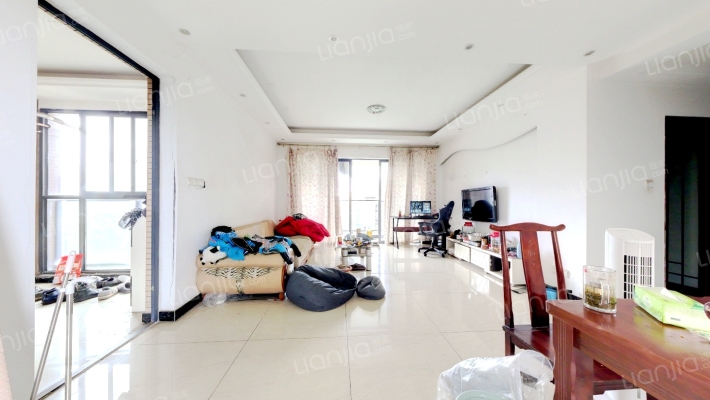 保利公园198玫瑰郡二手房实景图