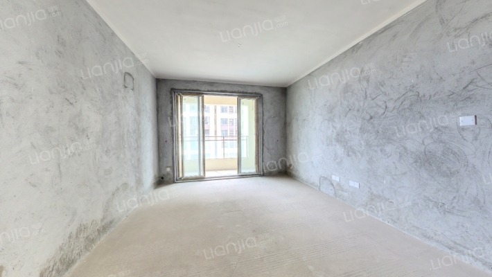 中国摩四期春藤佳苑二手房实景图