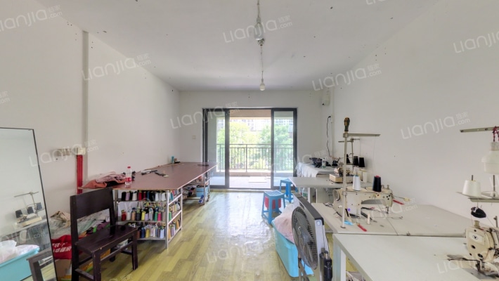 勤诚达境界城二手房实景图