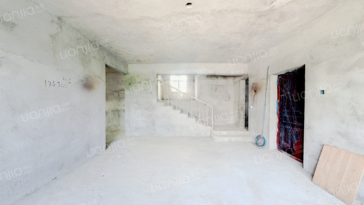 凤凰别墅二手房实景图