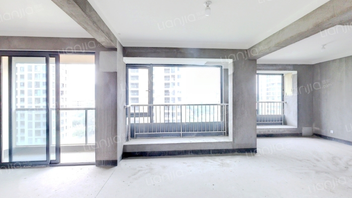 悦汀蓝玉轩二手房实景图