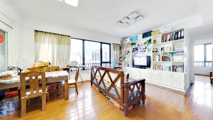 绿地香缇二手房实景图