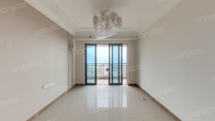 恒大云湖上郡御龙台3组团7.2期二手房实景图