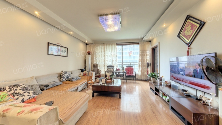 晶蓝半岛一期二手房实景图