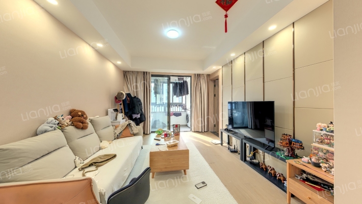 悦峰雅苑B区二手房实景图