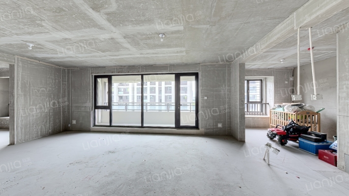 保利·明玥春江二手房实景图