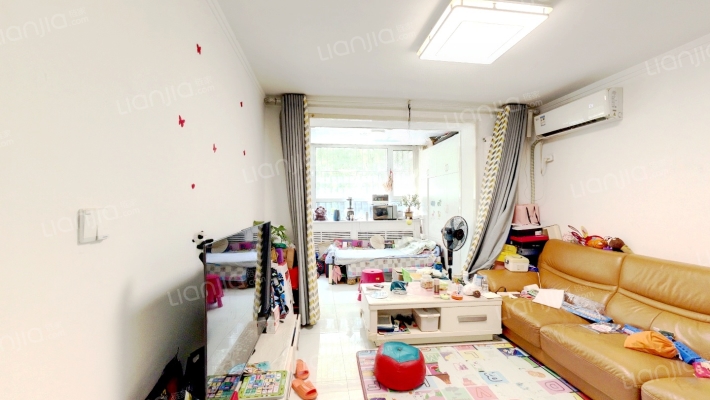 石铁南新街宿舍二手房实景图