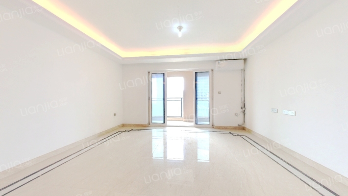 万科翡翠国际二手房实景图