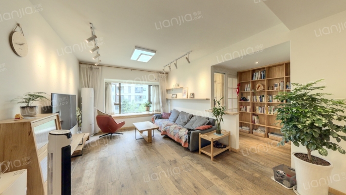 九龙仓时代小镇1号府邸二手房实景图