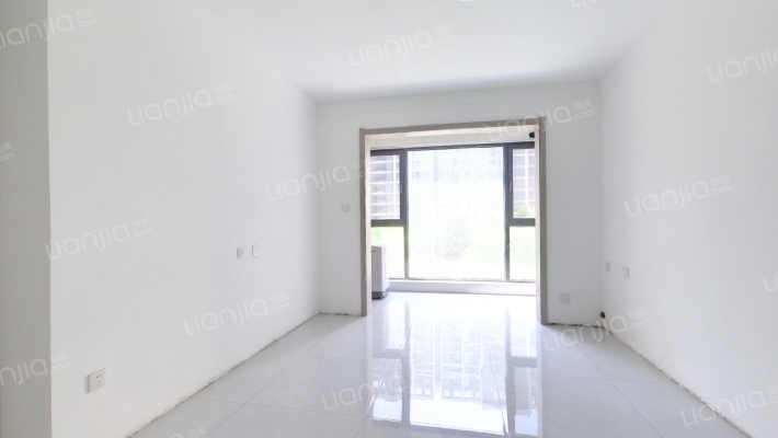 正弘碧湖苑二手房实景图