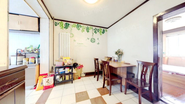 伏牛路121号二手房实景图