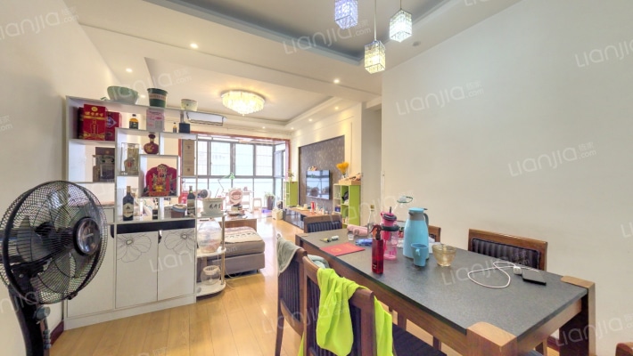 西岸观邸二手房实景图