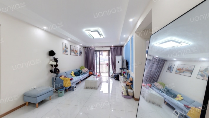 绿地海外滩米拉公馆二手房实景图