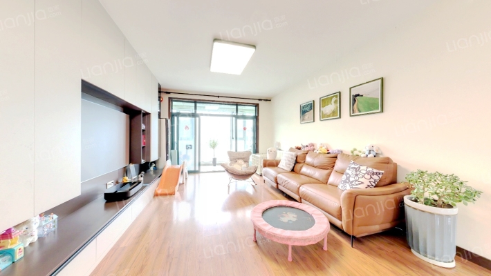 温哥华花园二手房实景图