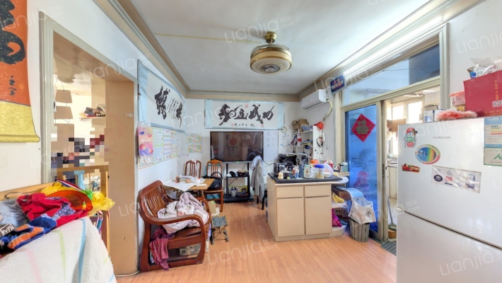 康沈路1472弄二手房实景图